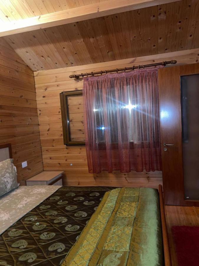 The Old Man'S Chalet Villa Dukat Exterior foto